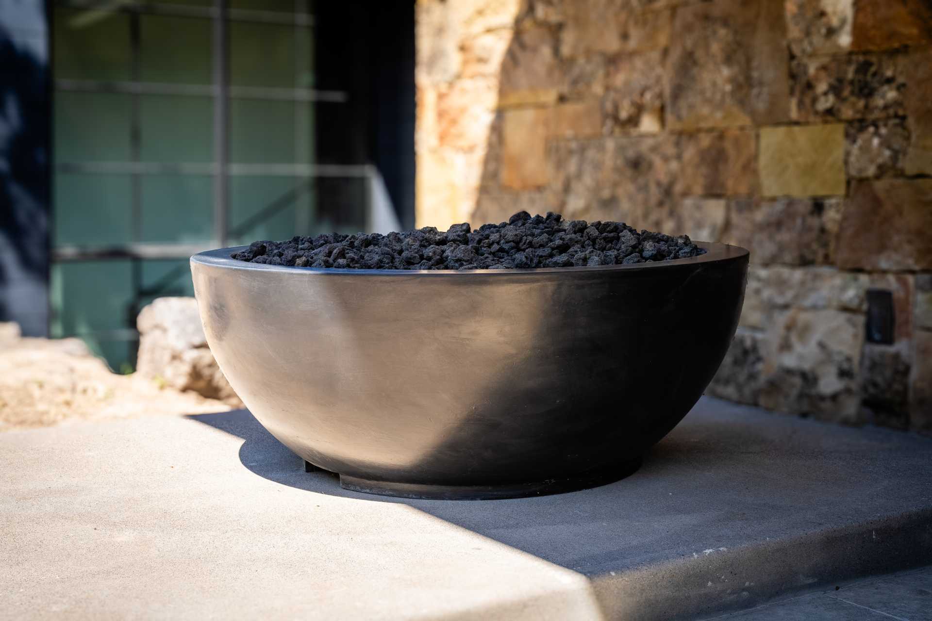 Round concrete fire bowl